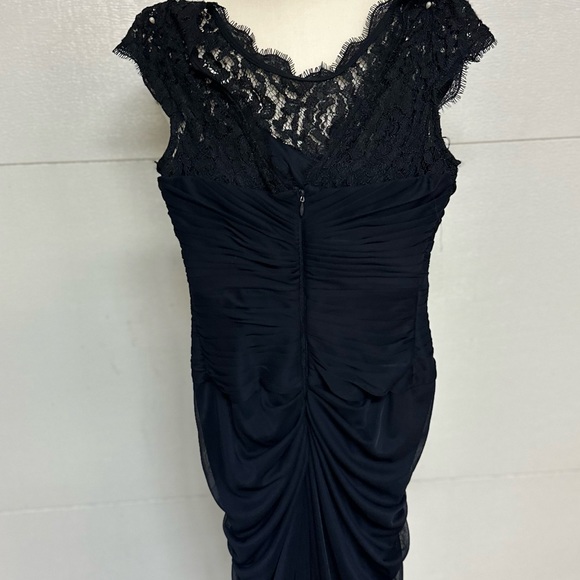 Adrianna Papell Ladies Formal Navy Ruche Small Cap Sleeve With Lace Size 4 EUC - Picture 9 of 16
